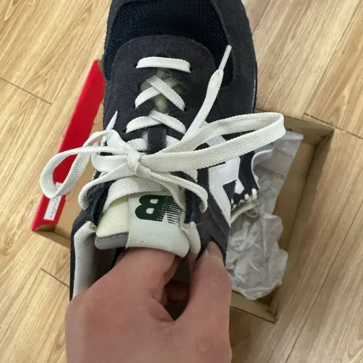 [SOLD OUT] 뉴발란스 헤리티지 네이비 260