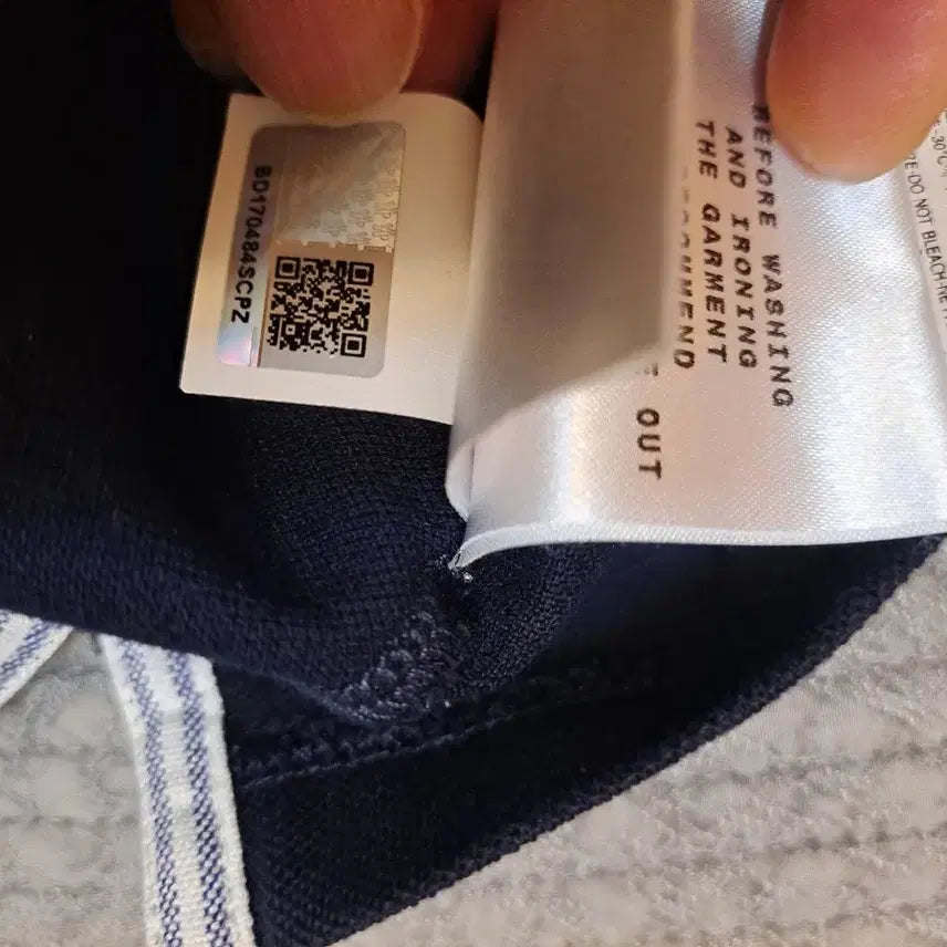 [BUNJANG] Moncler Slim Fit Navy T-shirt / 몽클레어 슬림핏   반팔티 팝니다