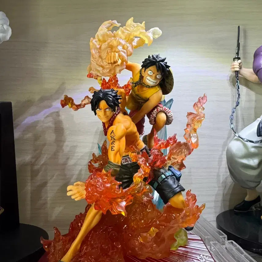 [BUNJANG] One Piece Luffy &amp; Ace, Luffy Gear 4 Figures / (가격 최종 5월까지만 판매)원피스 루피&amp;에이스, 루피 기어4  피규어