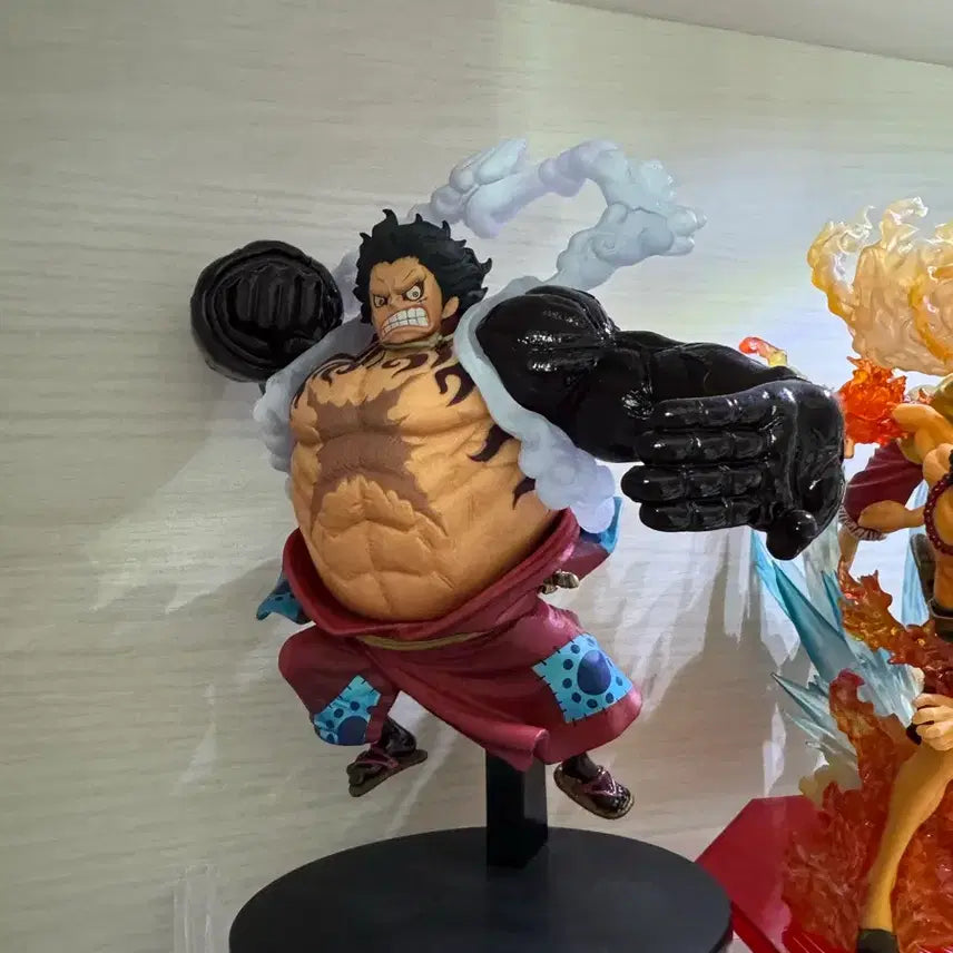 [BUNJANG] One Piece Luffy &amp; Ace, Luffy Gear 4 Figures / (가격 최종 5월까지만 판매)원피스 루피&amp;에이스, 루피 기어4  피규어