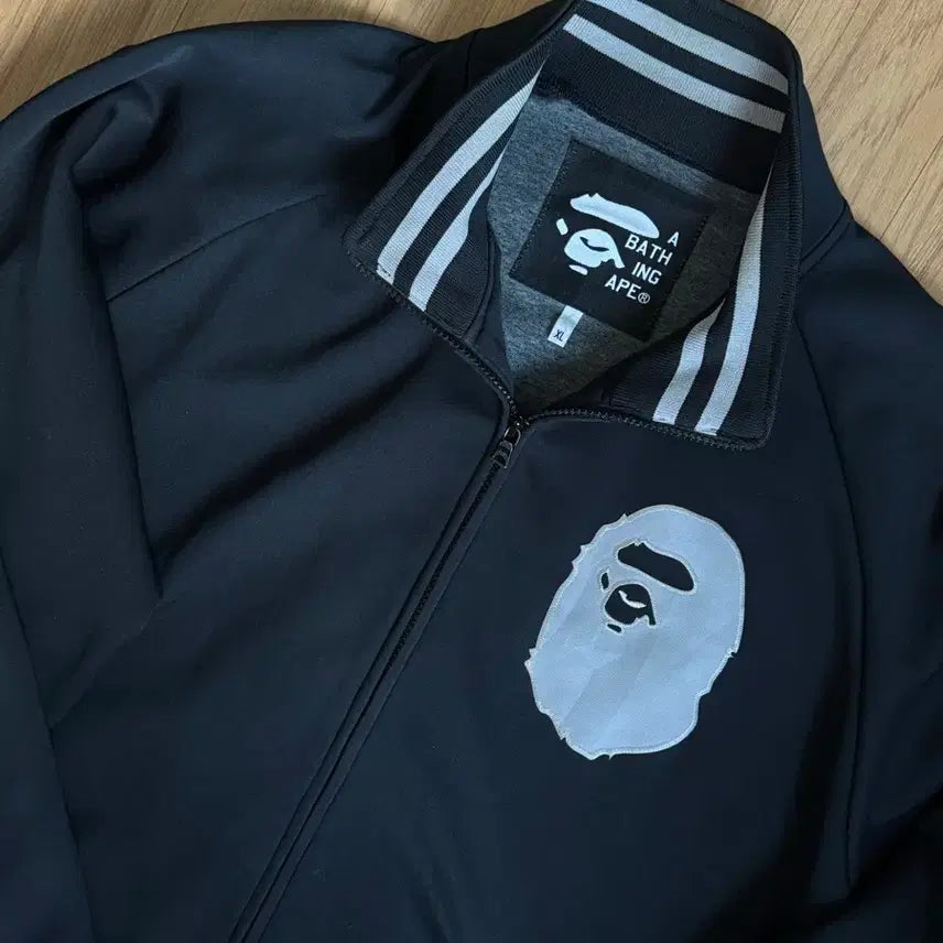 [SOLD OUT] 베이프 사루엘 네이비 집업 자켓 XL