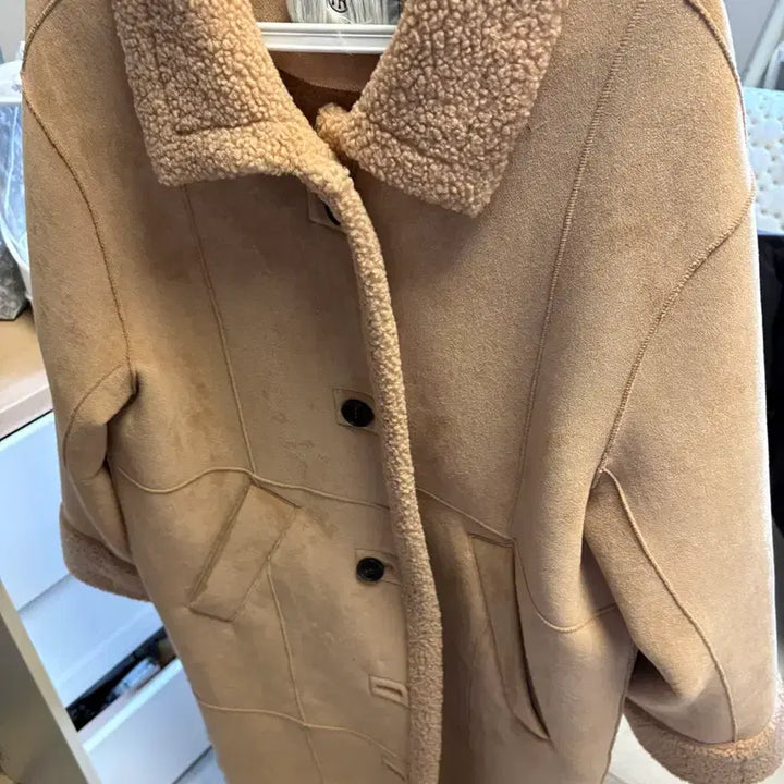 [BUNJANG] Fraise Mustang Camel Beige Jacket / 프라이 무스탕 카멜베이지 시에 정다나 착용