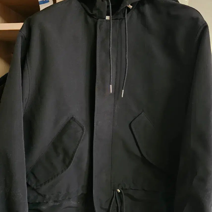 [BUNJANG] KIMUUE Hooded Windbreaker Jacket / 키뮤어 후드집업 바람막이