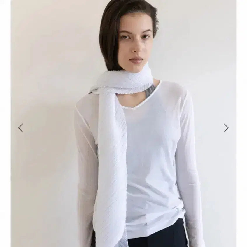 [BUNJANG] Ehre Wide Muffler White / ehre 에레 와이드 머플러 화이트