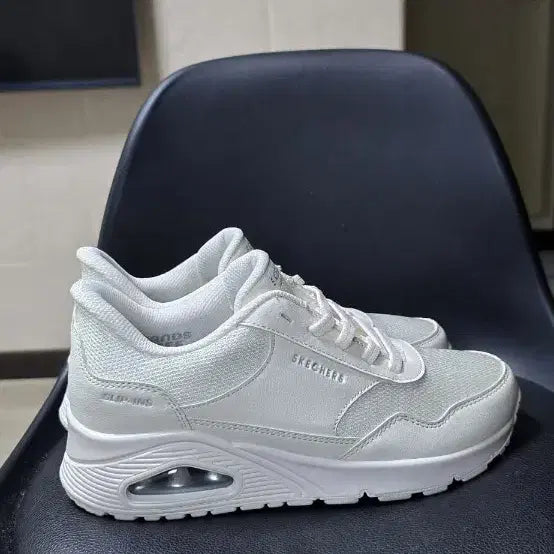 [BUNJANG] Skechers Slip-ins Ivory Sneakers 235 / 스케쳐스 슬립인스 운동화 아이보리 235