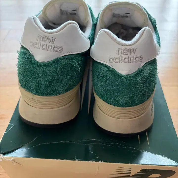 [BUNJANG] New Balance x Aime Leon Dore 1300 Botanical Green Sneakers / 뉴발란스 x 에메 레온 도르 1300 보타니컬 그린 260mm