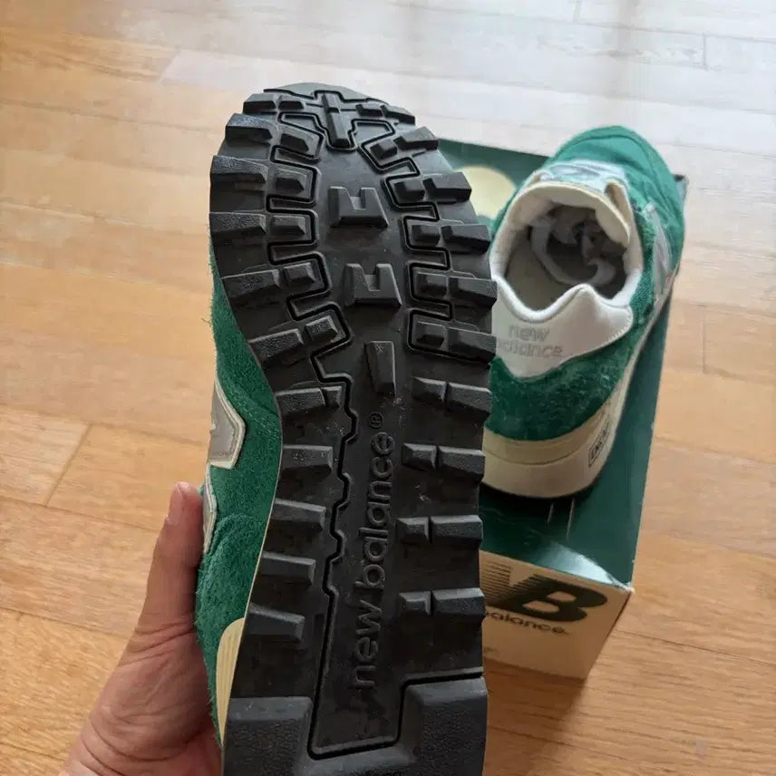 [BUNJANG] New Balance x Aime Leon Dore 1300 Botanical Green Sneakers / 뉴발란스 x 에메 레온 도르 1300 보타니컬 그린 260mm