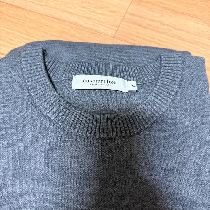 [BUNJANG] Concept One Charcoal Gray Round Knit Sweater / 컨셉원 차콜그레이 라운드 니트