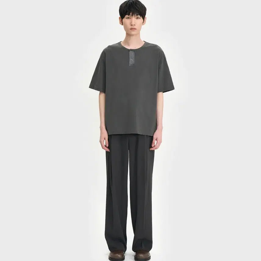 [BUNJANG] Vellie Road Henley Neck T-shirt - Dyed Charcoal / 벨리에 로드 헨리넥 티셔츠 - 다이드 차콜