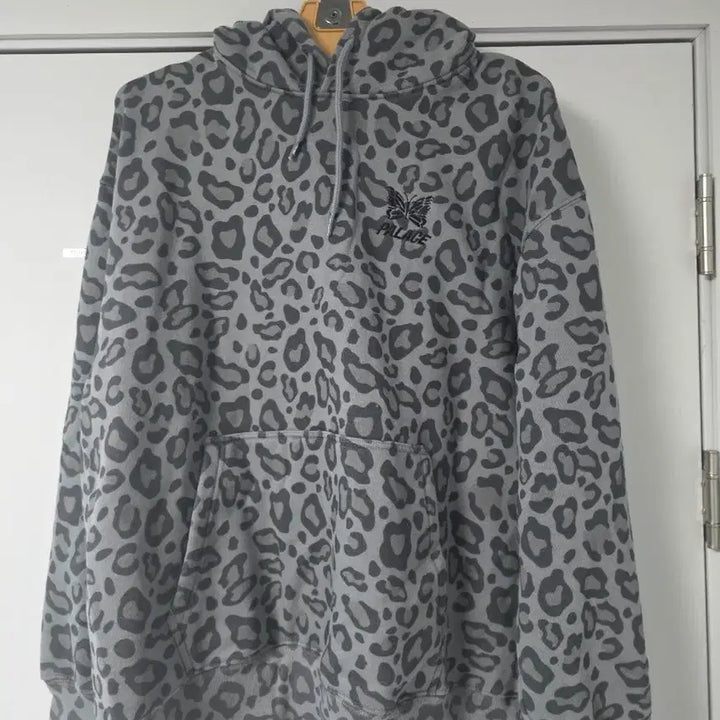 [BUNJANG] Palace Needles Leopard Hoodie L / 팔라스 니들스 후드티 L