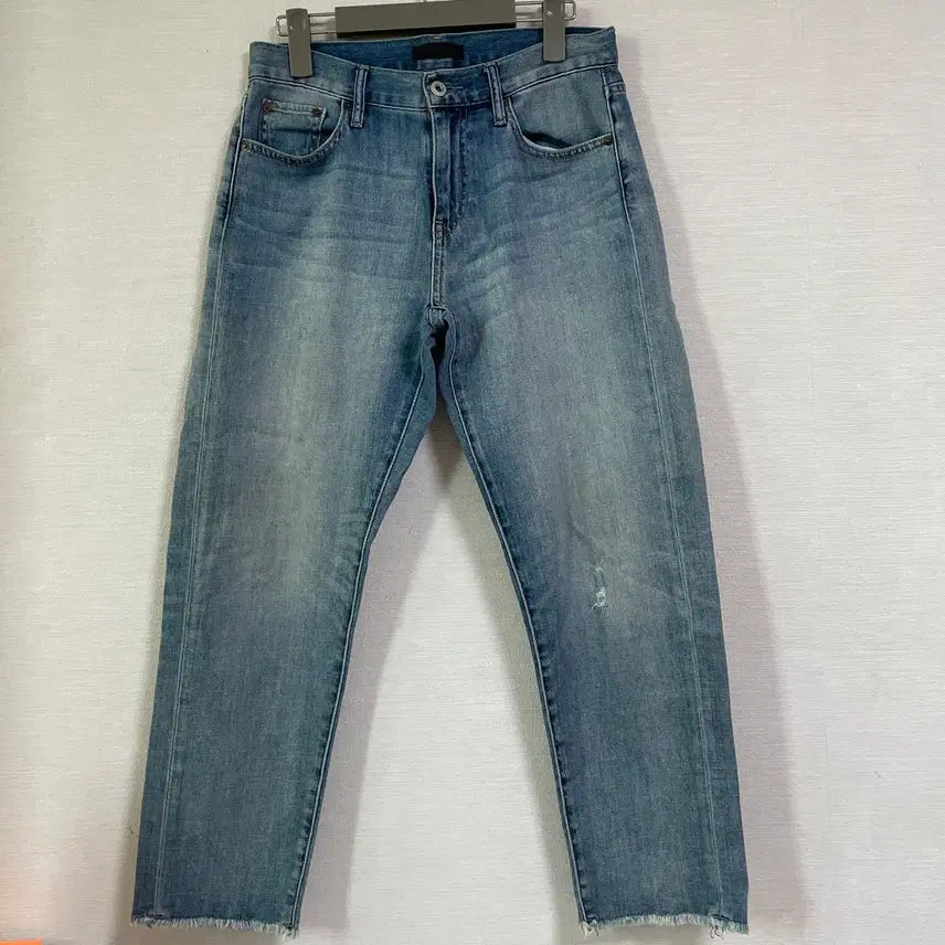 [BUNJANG] Uniqlo Summer Light Wash Denim Jeans / 유니클로 여름바지 연청바지