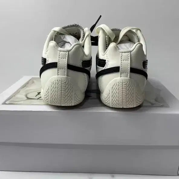 [BUNJANG] Puma x Rosé Speedcat LEA Warm White Black Shoes (240mm) / 푸마 x 로제 스피드캣 LEA 웜 화이트 블랙 240mm