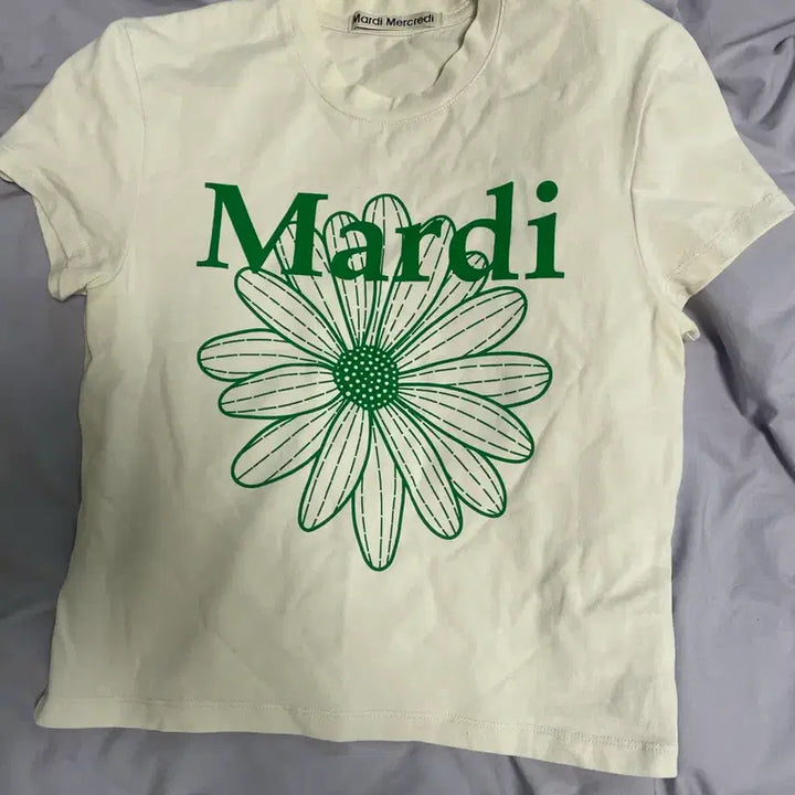[BUNJANG] Mardi Mercredi Flower Ivory Crop Top / 마르디 메크르디 플라워 반팔티 아이보리 크롭티