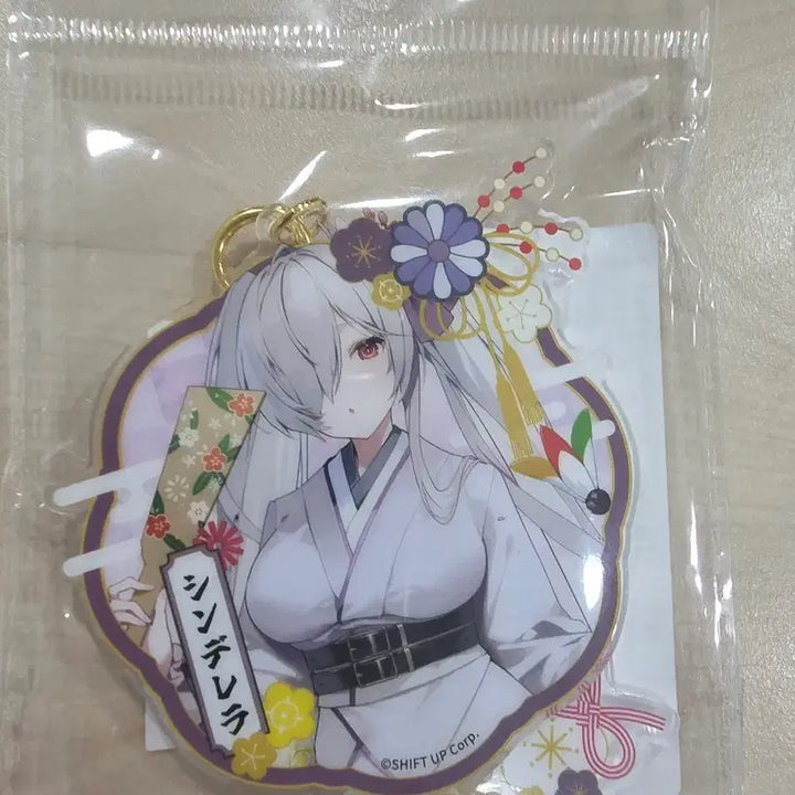 [SOLD OUT] 니케 굿즈 아크릴키홀더 신데렐라