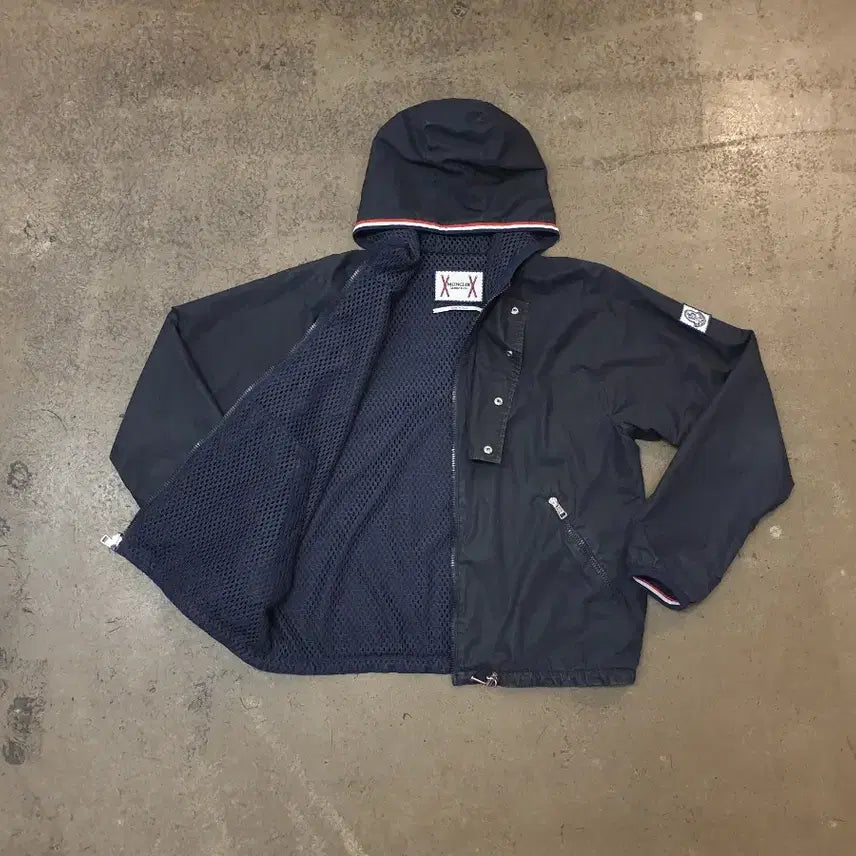 [SOLD OUT] 몽클레어 리버시블 바람막이 105 블랙