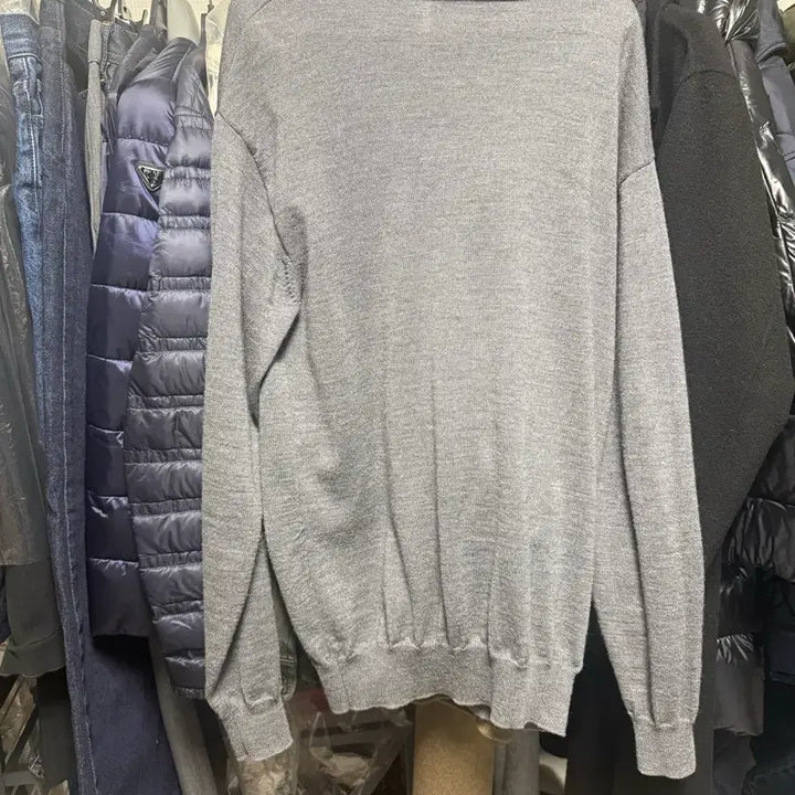 [BUNJANG] Moschino Gray Cardigan / 모스키노 가디건 그레이