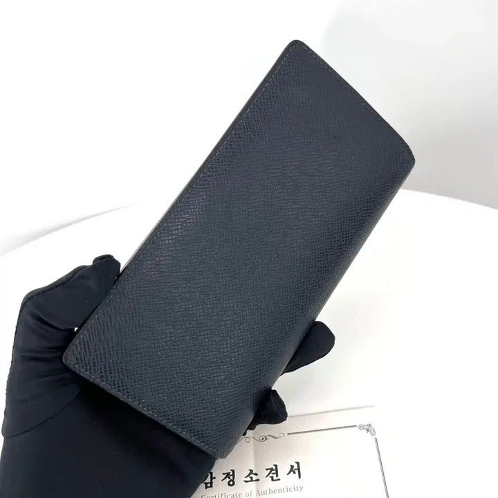 [BUNJANG] Louis Vuitton Brazza Taiga Long Wallet / [감정완료] 루이비통 LV 로고 타이가 브라짜 장지갑