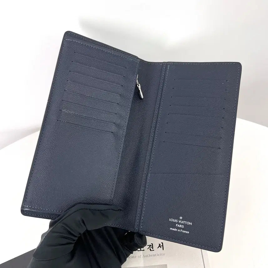 [BUNJANG] Louis Vuitton Brazza Taiga Long Wallet / [감정완료] 루이비통 LV 로고 타이가 브라짜 장지갑