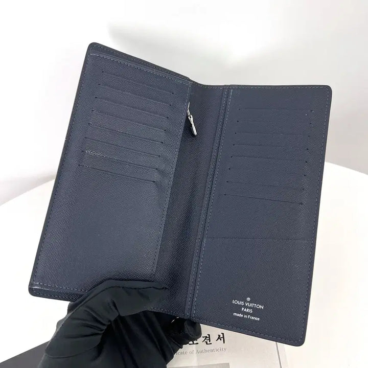 [BUNJANG] Louis Vuitton Brazza Taiga Long Wallet / [감정완료] 루이비통 LV 로고 타이가 브라짜 장지갑