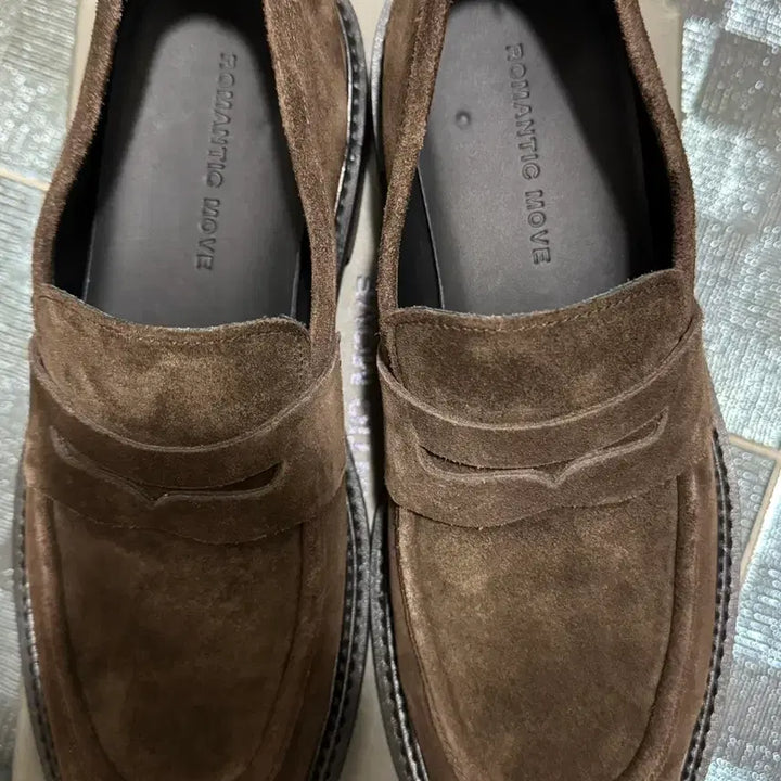 [BUNJANG] Romantic Move New Minimal Loafer Brown Shoes / 로맨틱무브 뉴 미니멀 로퍼 브라운 [280] 팝니다