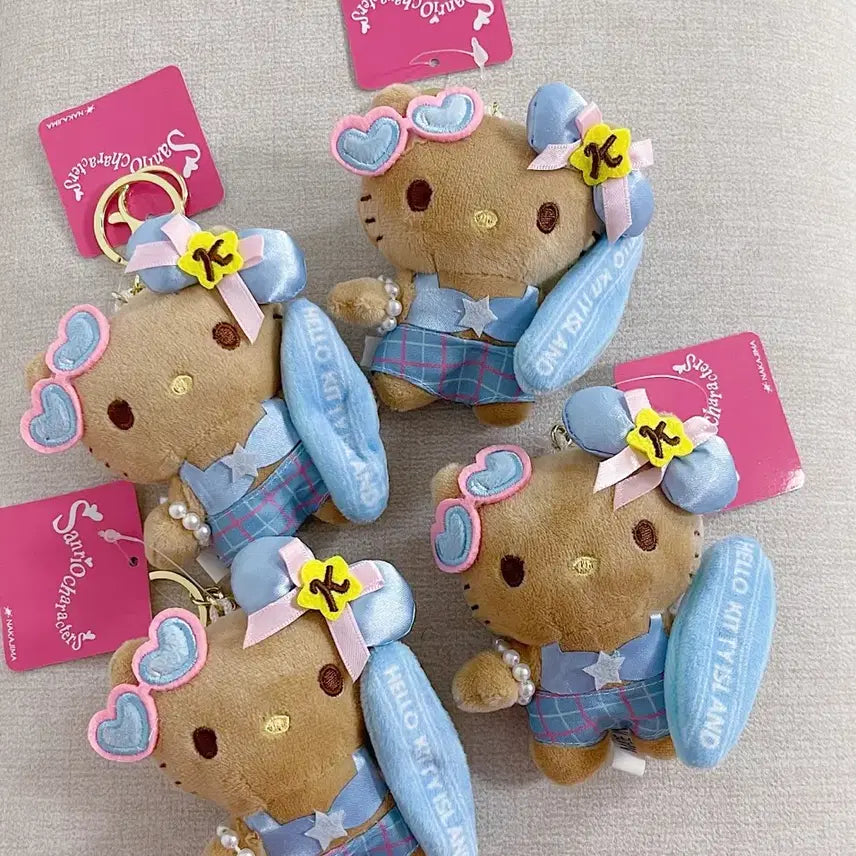 [BUNJANG] Hello Kitty Surfing Tanning Kitty Bag Charm / 헬로키티 태닝키티 서핑 가방키링 가방꾸미기 가꾸 백꾸 인형키링