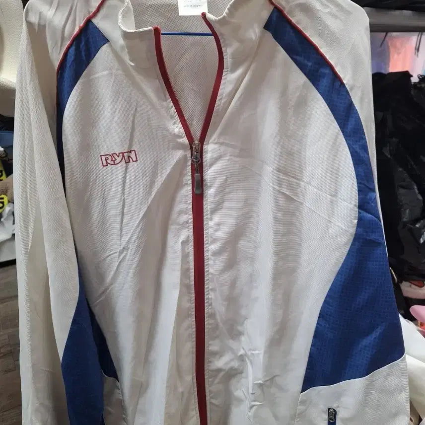 [BUNJANG] RYN Windbreaker Jacket (White/Navy) 115 / RYN 화이트/네이비 바람막이 자켓115