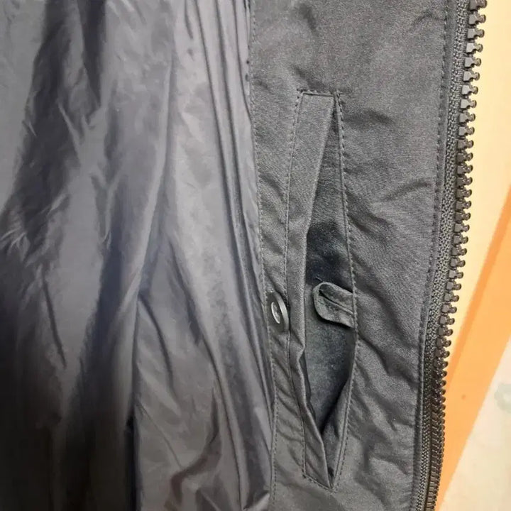 [SOLD OUT] 내셔널지오그래픽 블랙 바람막이 자켓 L(100)