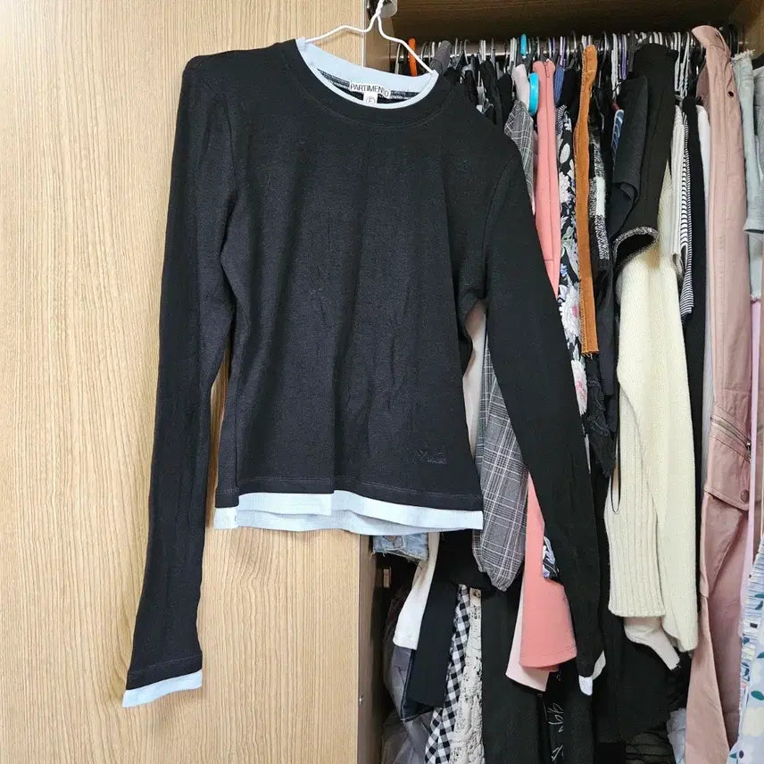 [SOLD OUT] 새제품 파르티멘토 레이어드 블랙 긴팔 티셔츠