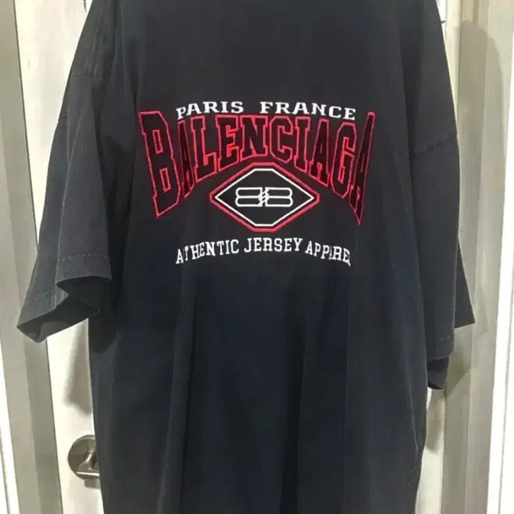 [SOLD OUT] [정품] 발렌시아가 반팔티 3사이즈