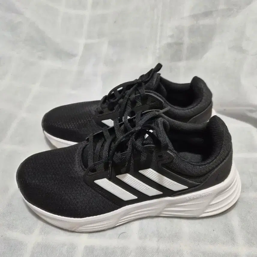[SOLD OUT] 아디다스 갤럭시 6 런닝화 블랙 255mm