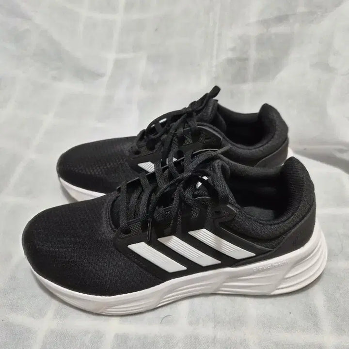 [SOLD OUT] 아디다스 갤럭시 6 런닝화 블랙 255mm