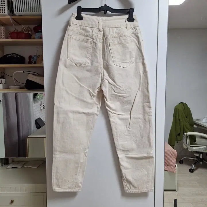 [BUNJANG] High-Waist Two-Button Cream Pants / 배기핏 하이웨스트 투버튼 크림색 팬츠