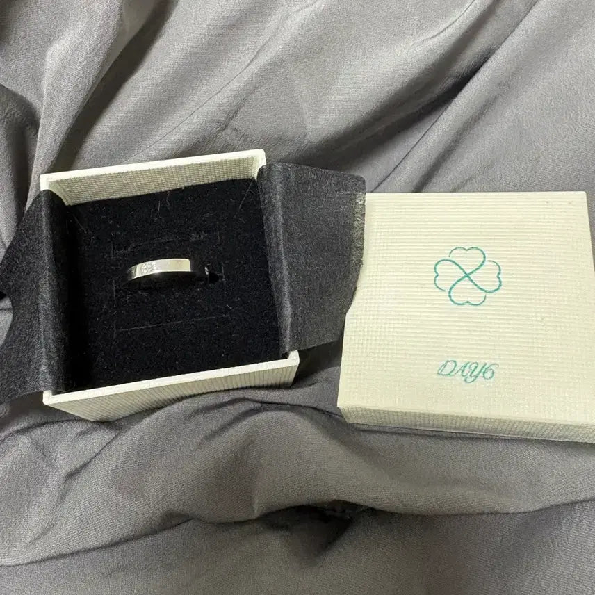 [BUNJANG] DAY6 My Day Ring / DAY6 My Day RING - I Need My Day
