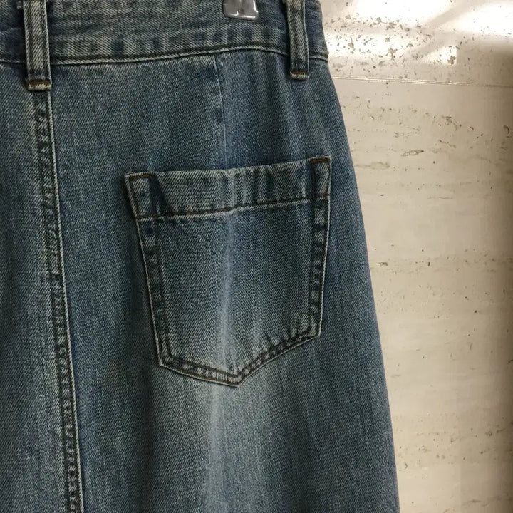 [SOLD OUT] 럭키슈에뜨 22 한소희 셔링 데님 스커트 36