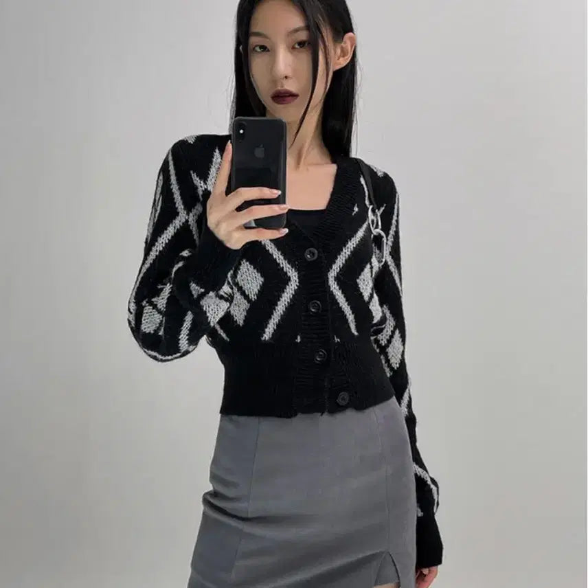 [BUNJANG] Blackup Nomb Wool Crop Cardigan / 블랙업 놈브 울 크롭가디건