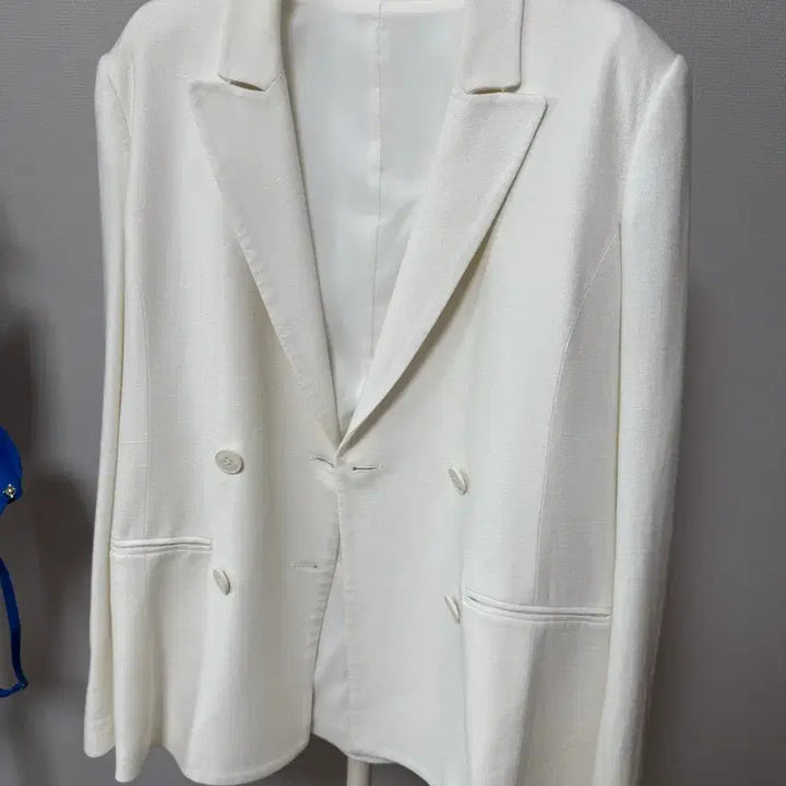 [BUNJANG] Theory Linen Double Button Jacket White / Theory 린넨 더블 버튼 자켓 화이트
