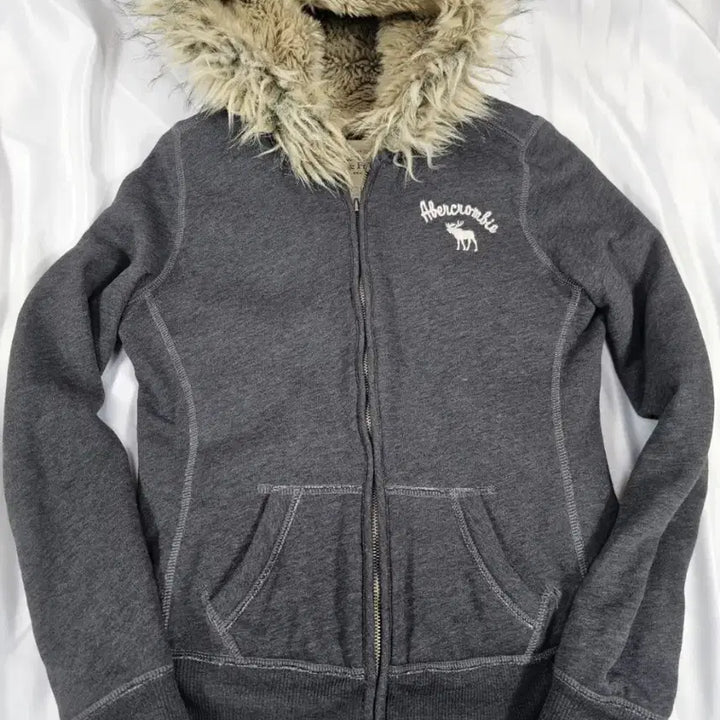 [BUNJANG] Abercrombie Wolfjo Hoodie / 아베크롬비울프죠
