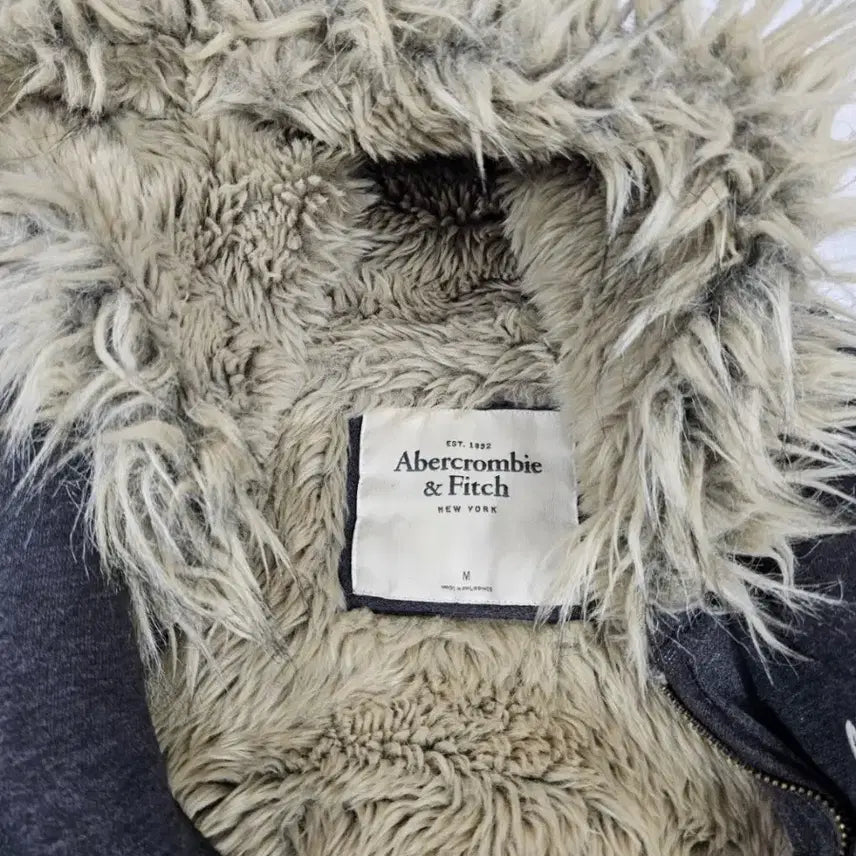 [BUNJANG] Abercrombie Wolfjo Hoodie / 아베크롬비울프죠