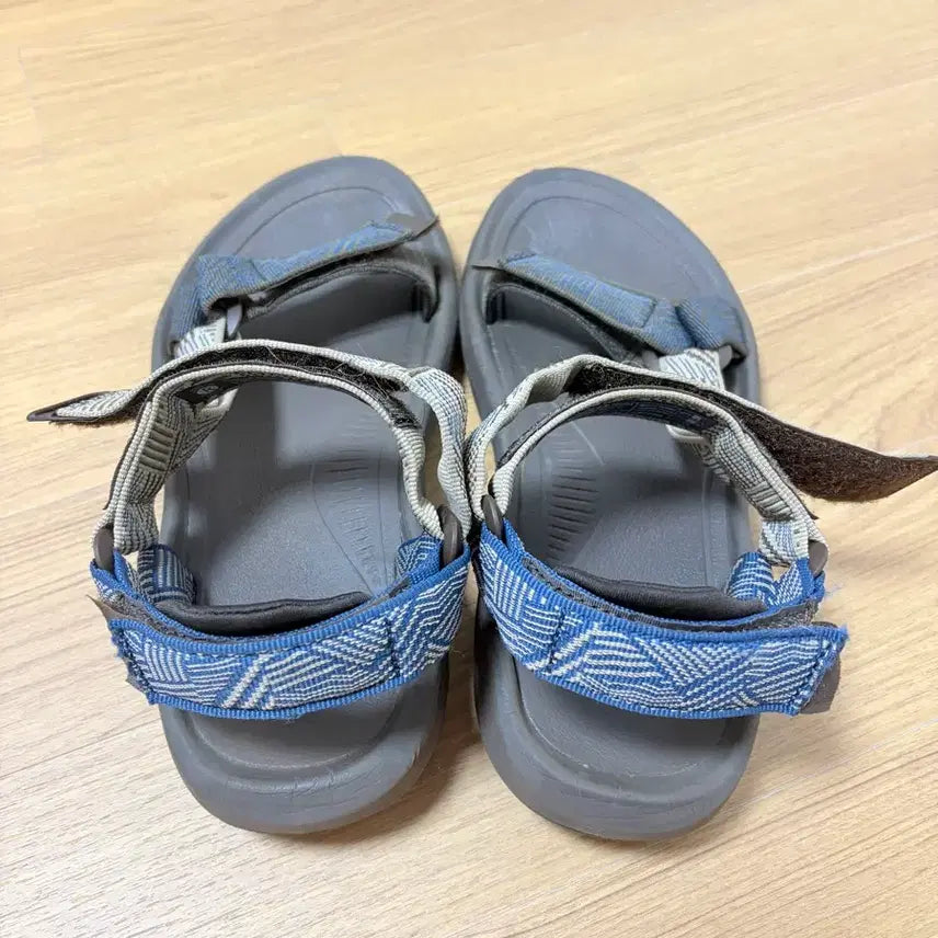 [BUNJANG] Teva Hurricane XLT2 Sandals (250) / 테바 허리케인 샌들 xlt2 250