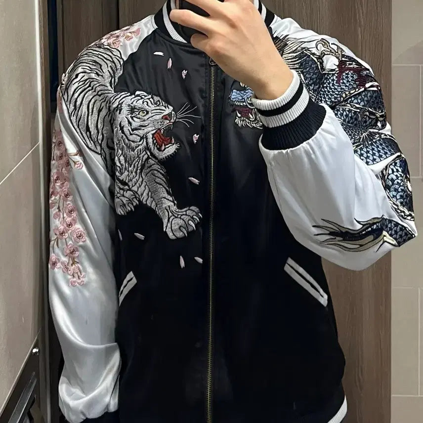 [BUNJANG] Tiger Dragon Suzaku Cherry Blossom Souvenir Jacket / 호랑이 용 현무 주작 벚꽃 스카잔