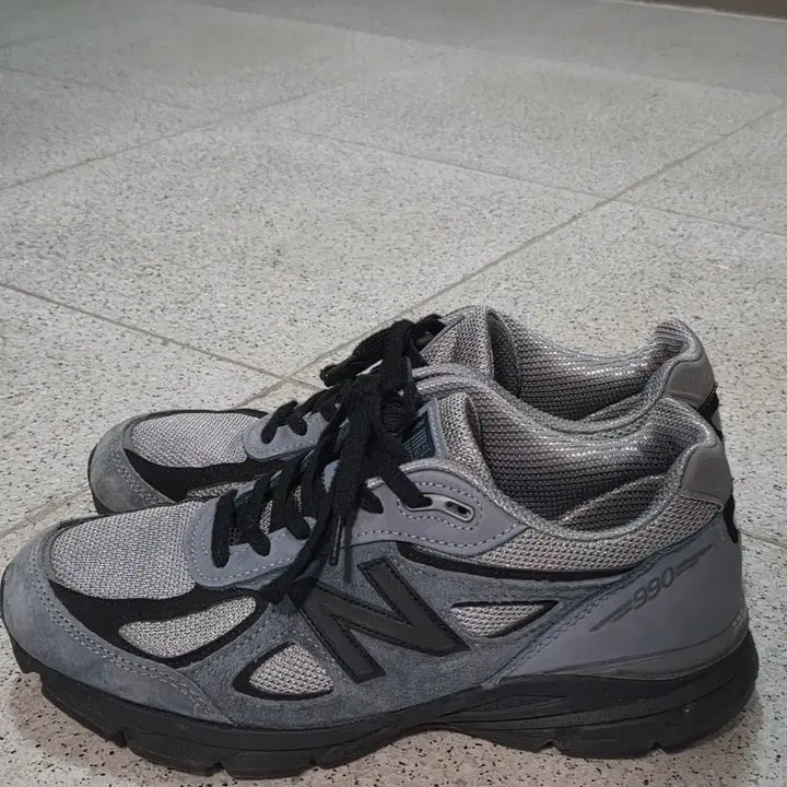 [SOLD OUT] 뉴발란스 990v4 메이드 인 USA 아크틱 그레이
