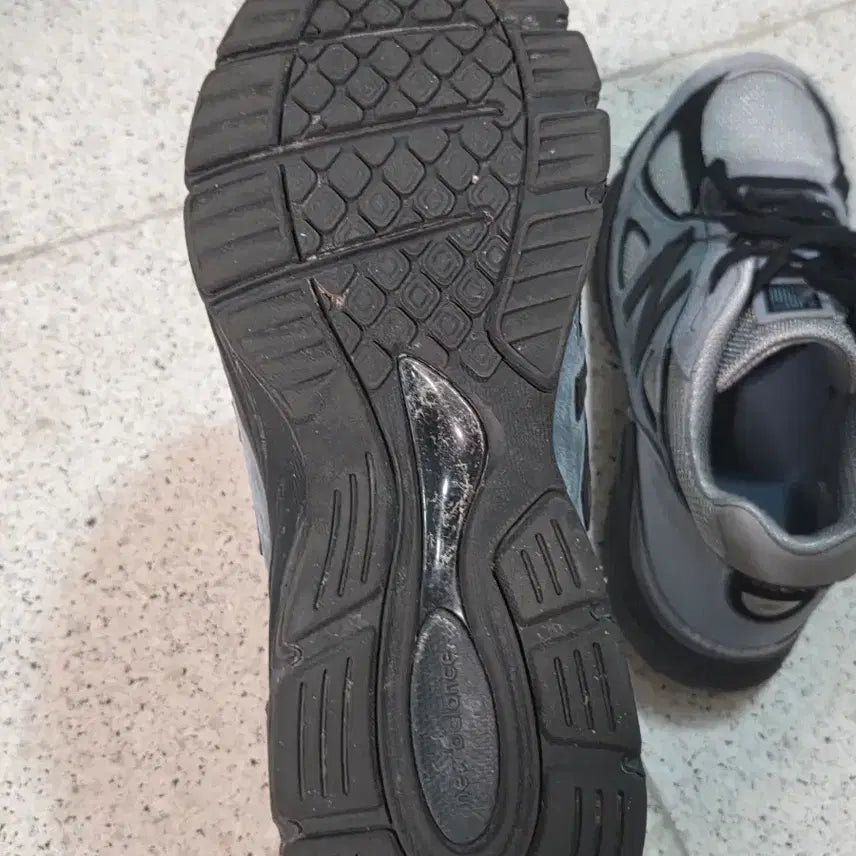 [SOLD OUT] 뉴발란스 990v4 메이드 인 USA 아크틱 그레이