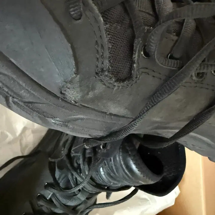 [BUNJANG] Hoka Ultra High Black Sneakers / 호카 울트라 하이 블랙 275사이즈