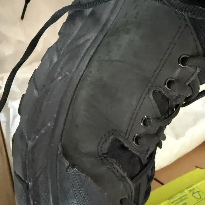 [BUNJANG] Hoka Ultra High Black Sneakers / 호카 울트라 하이 블랙 275사이즈