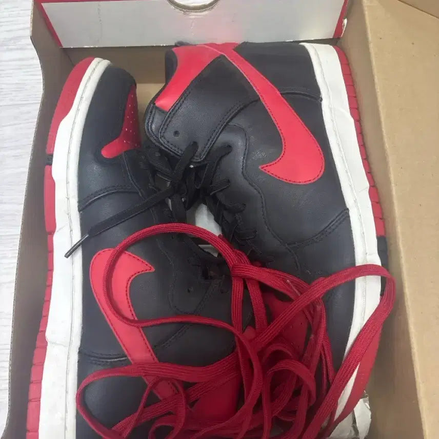 [BUNJANG] Nike Dunk High Black/Red Sneakers / 나이키 덩크 하이 블랙/레드 운동화