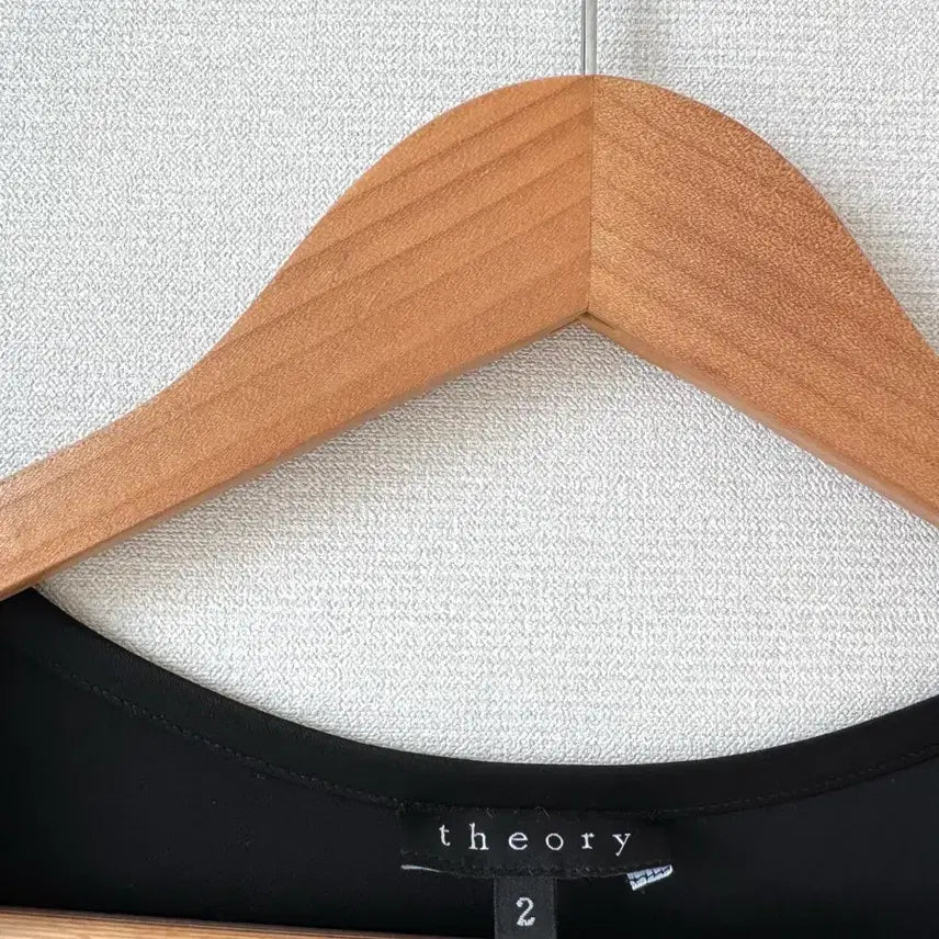 [SOLD OUT] (거의새거) theory 띠어리 블랙 실크 나시 원피스 2 사이즈 55