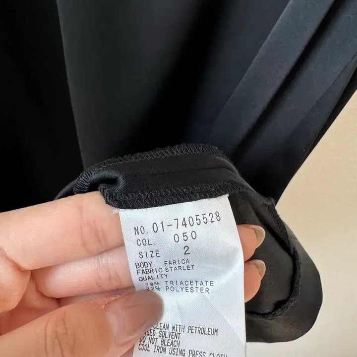 [SOLD OUT] (거의새거) theory 띠어리 블랙 실크 나시 원피스 2 사이즈 55
