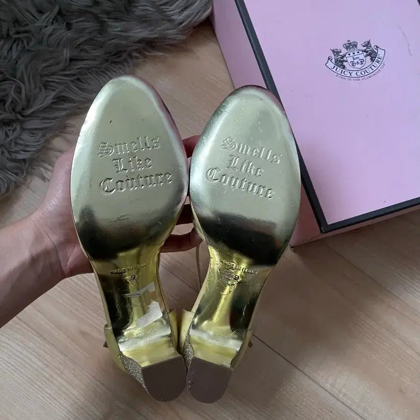[SOLD OUT] Juicy Couture 쥬시 꾸뛰르 크림/옐로우 글리터 힐 펌프