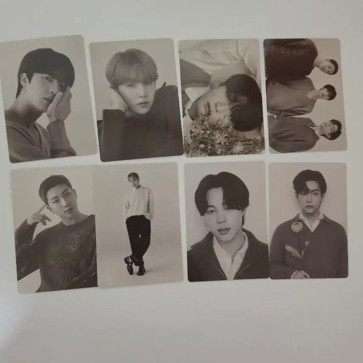 [BUNJANG] BTS Monochrome Black and White Photocard Bundle Set / 방탄소년단 모노크롬 흑백 포토카드 7장 세트