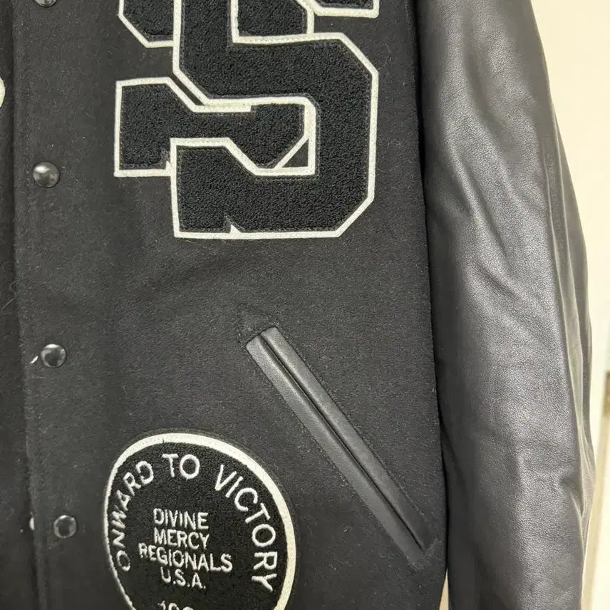 [BUNJANG] Supreme Tiger Varsity Jacket Black XL / 23F/W슈프림 타이거 바시티 블랙 XL
